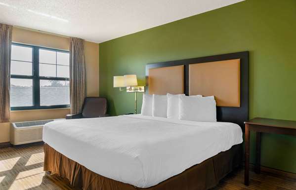  - Extended Stay America Suites Canton - I-275, Exit 25