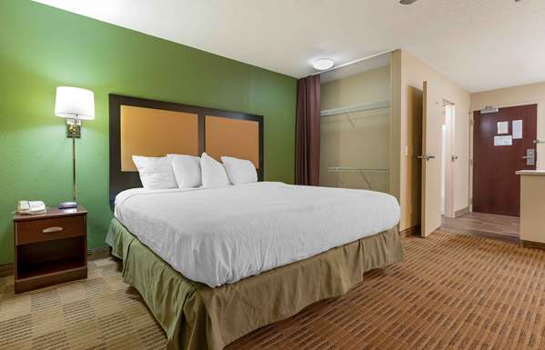  - Extended Stay America Suites Schaumburg - I-90, Exit 65
