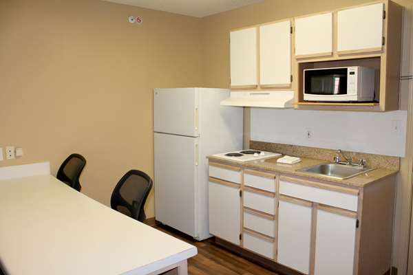  - Extended Stay America Suites Sugar Land - I-69, Exit 112