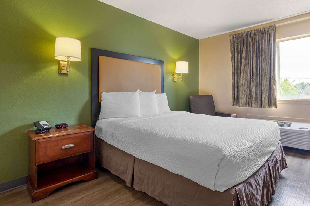 EXTENDED STAY AMERICA SELECT-guestroom-Guest Room,On-Site.jpg