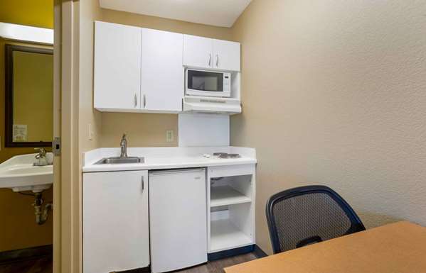  - Extended Stay America Suites Spring - I-45, Exit 73