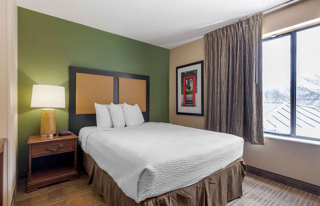 EXTENDED STAY AMERICA SELECT-guestroom-Guest Room,On-Site.jpg