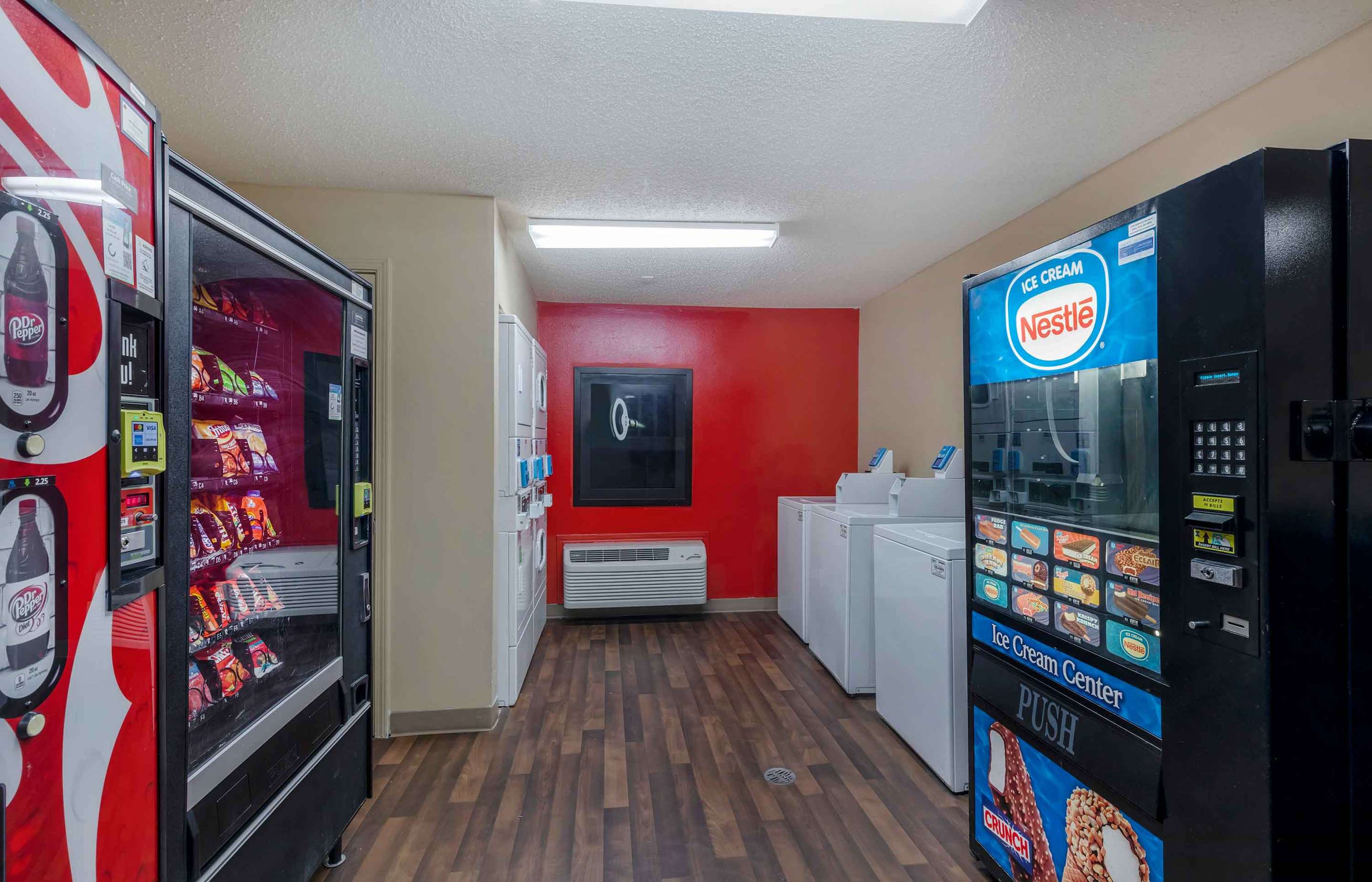 On-Premise Guest Laundry | Extended Stay America Select Suites Dallas Farmers Branch