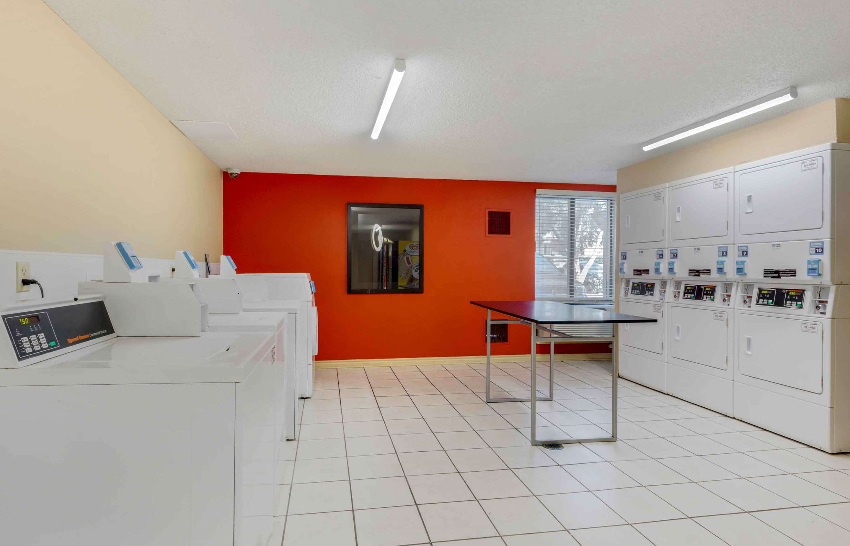On-Premise Guest Laundry | Extended Stay America Select Suites Dallas Las Colinas