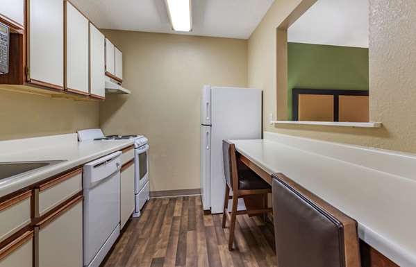  - Extended Stay America Suites Colonnade San Antonio - I-10, Exits 560 & 561