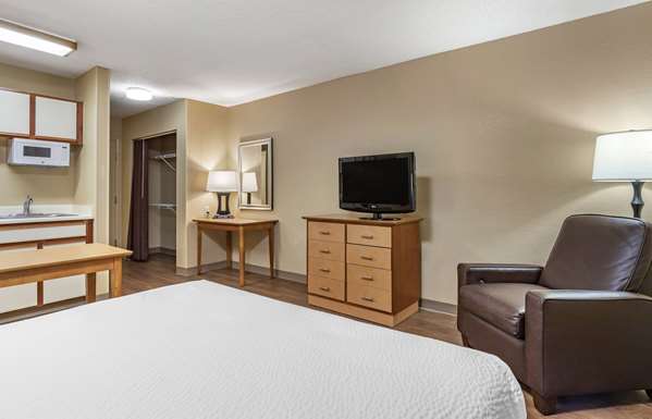  - Extended Stay America Suites Colonnade San Antonio - I-10, Exits 560 & 561
