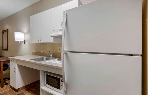  - Extended Stay America Suites Laredo - I-35, Exit 4