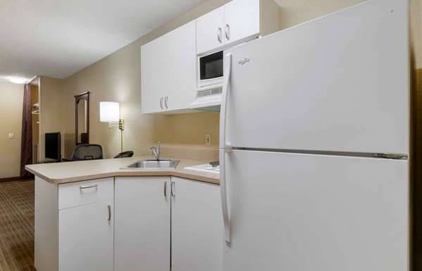 - Extended Stay America Suites Laredo - I-35, Exit 4