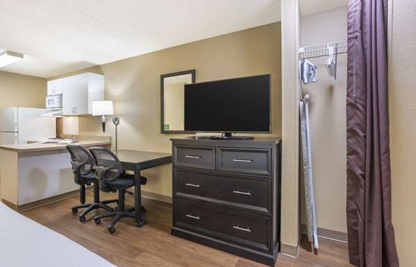  - Extended Stay America Suites Columbia - I-70, Exit 124