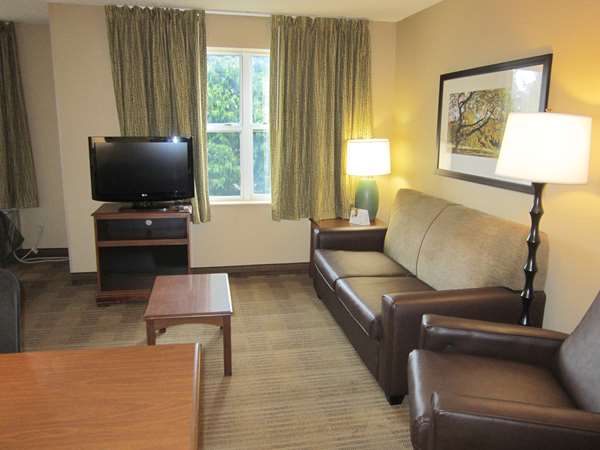  - Extended Stay America Suites Silverlake Everett
