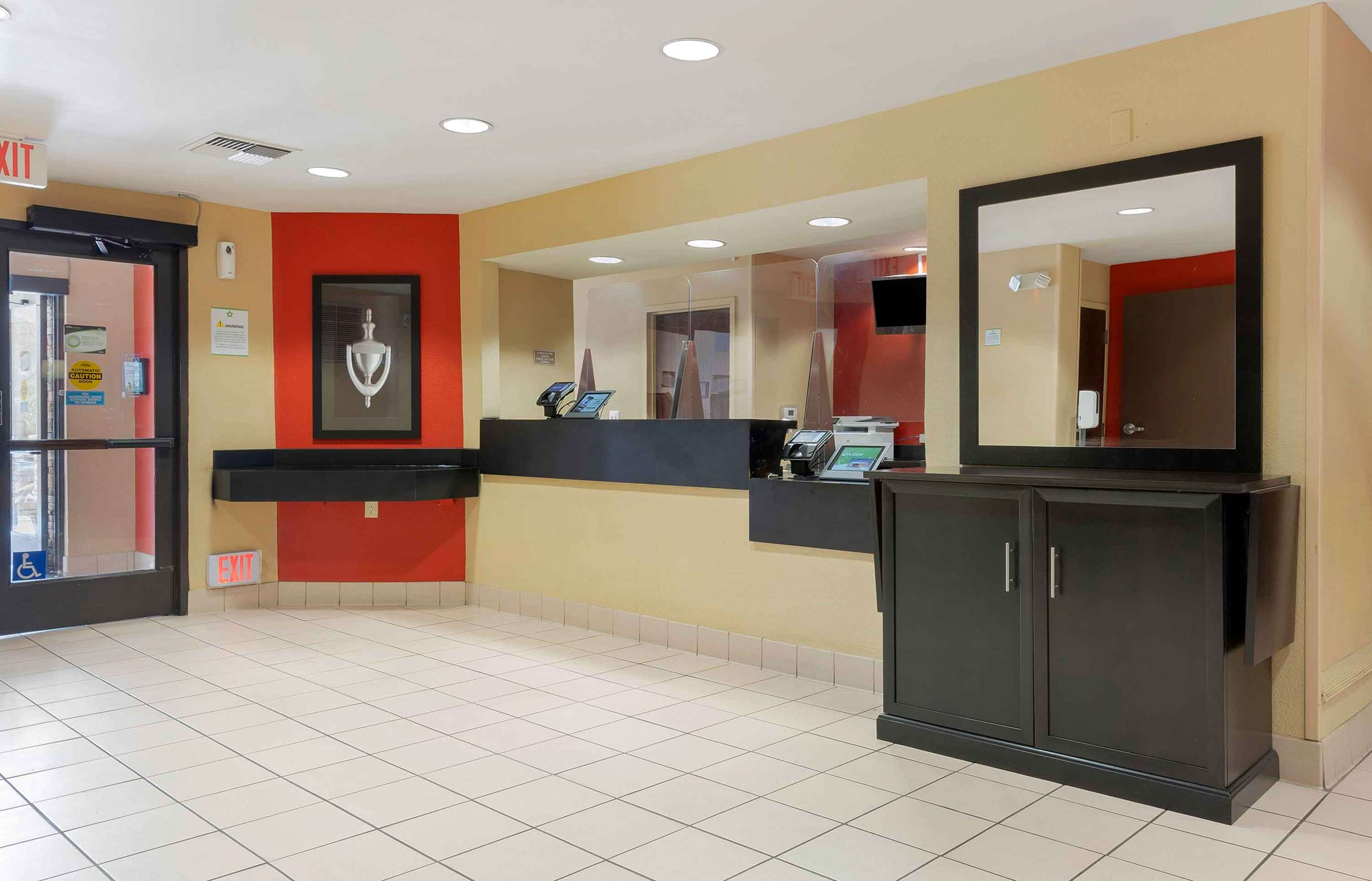 Lobby and Guest Check-in