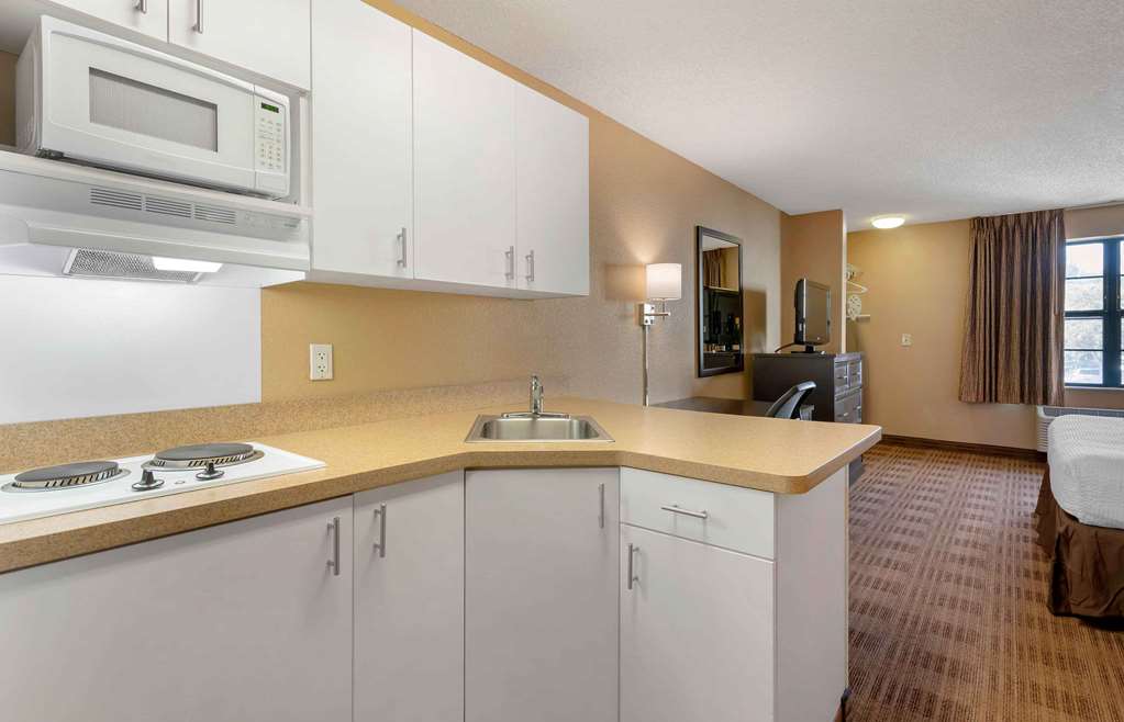 EXTENDED STAY AMERICA SUITES-guestroom-Guest Room,Guest Room Amenity,Kitchen/Kitchenette,On-Site.jpg
