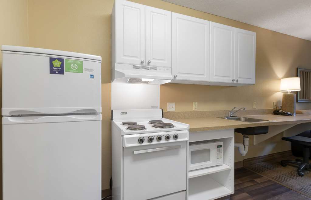 EXTENDED STAY AMERICA SUITES-guestroom-Guest Room,Kitchen/Kitchenette,On-Site.jpg