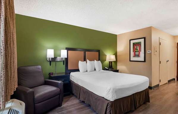  - Extended Stay America Suites Hotel Circle San Diego - I-8, Exit 3