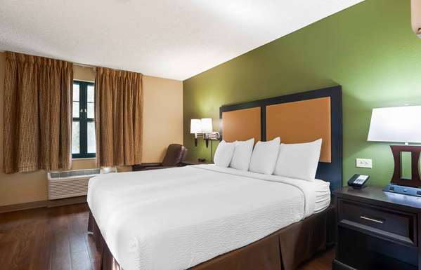  - Extended Stay America Suites Hotel Circle San Diego - I-8, Exit 3