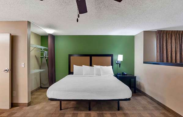  - Extended Stay America Suites Hotel Circle San Diego - I-8, Exit 3