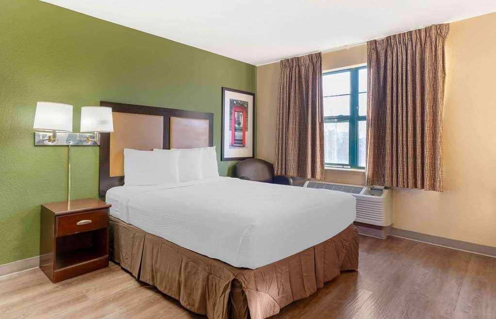 EXTENDED STAY AMERICA SUITES-guestroom-Guest Room,On-Site.jpg