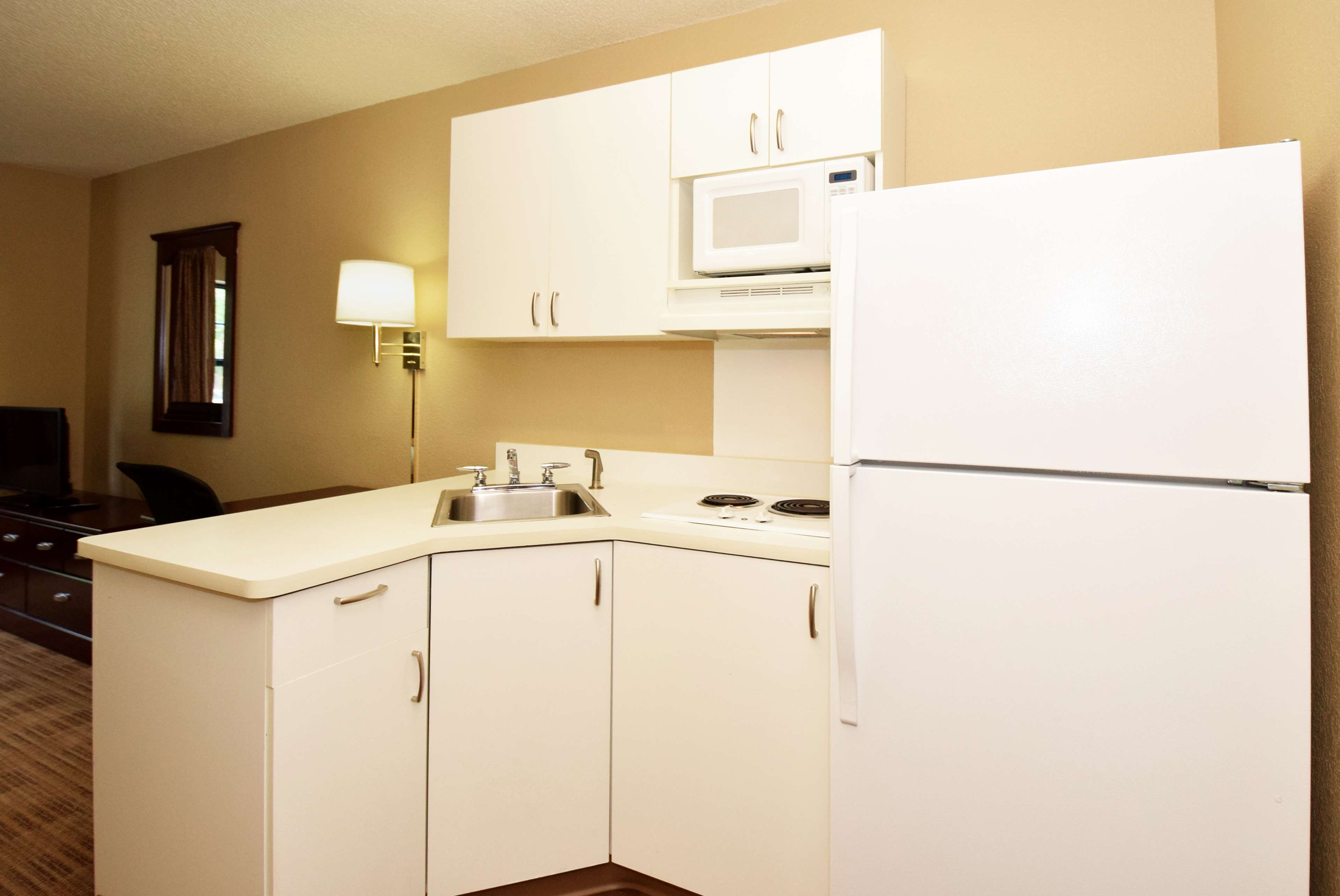 Extended Stay America - Los Angeles - LAX Airport – Los Angeles, CA
