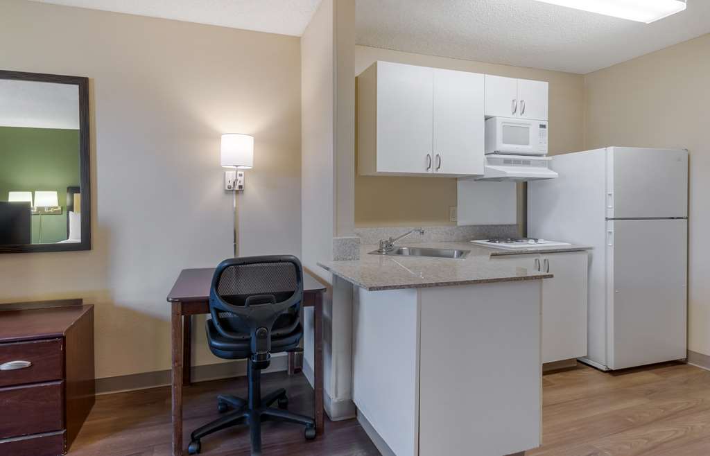 EXTENDED STAY AMERICA SUITES-guestroom-Guest Room,Kitchen/Kitchenette,On-Site.jpg