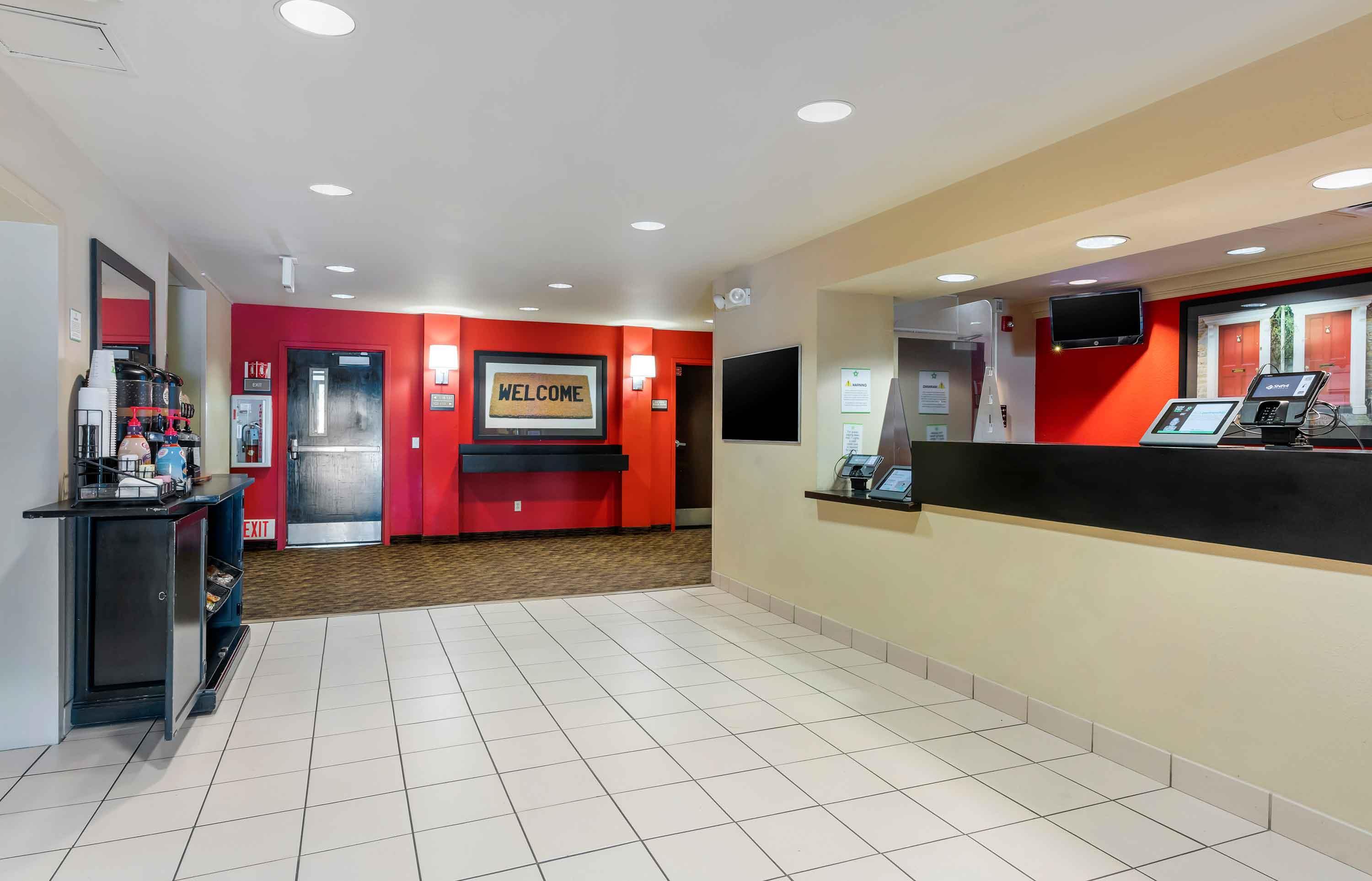Lobby and Guest Check-in | Extended Stay America Suites Fremont Warm Springs