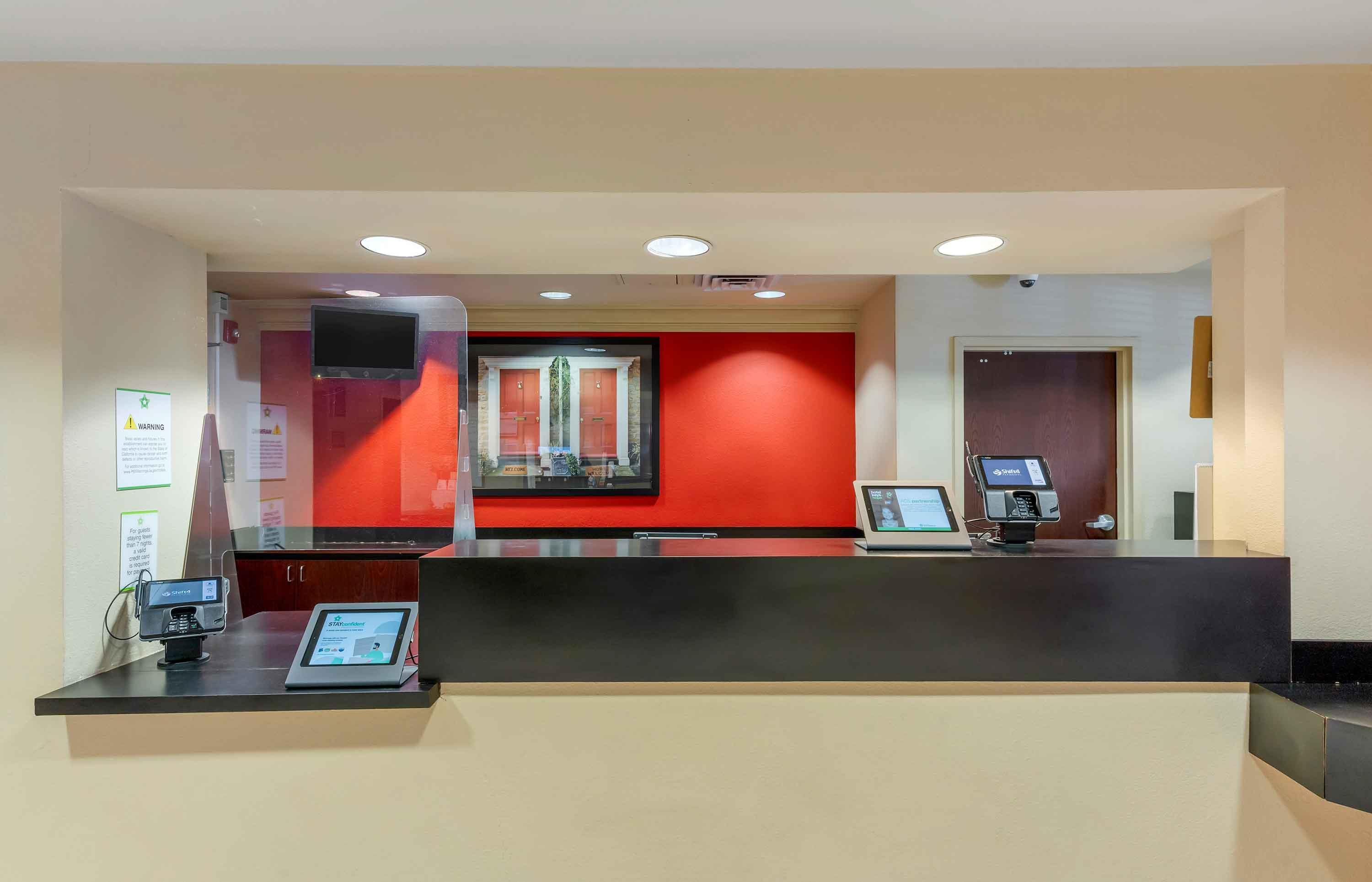 Lobby and Guest Check-in | Extended Stay America Suites Fremont Warm Springs