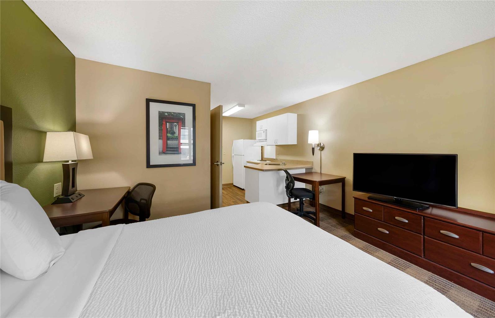 EXTENDED STAY AMERICA SUITES-guestroom-Guest Room,On-Site.jpg