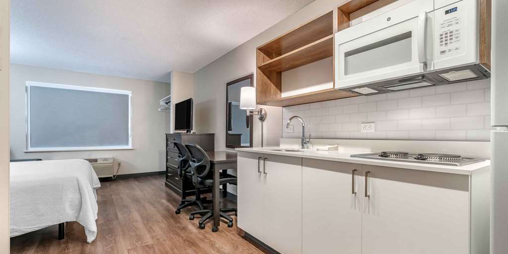 EXTENDED STAY AMERICA PREM STE-guestroom-Guest Room,Kitchen/Kitchenette,On-Site.jpg