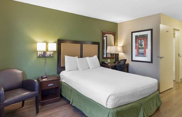  - Extended Stay America Suites Yorba Linda - CA 91, Exit 39