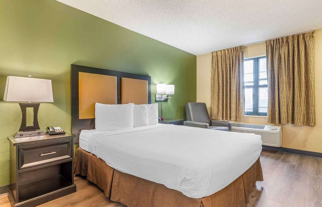 EXTENDED STAY AMERICA SUITES-guestroom-Guest Room,On-Site.jpg