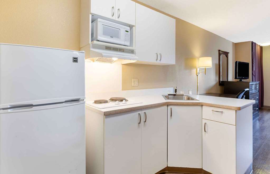 EXTENDED STAY AMERICA SUITES-guestroom-Guest Room,Kitchen/Kitchenette,On-Site.jpg