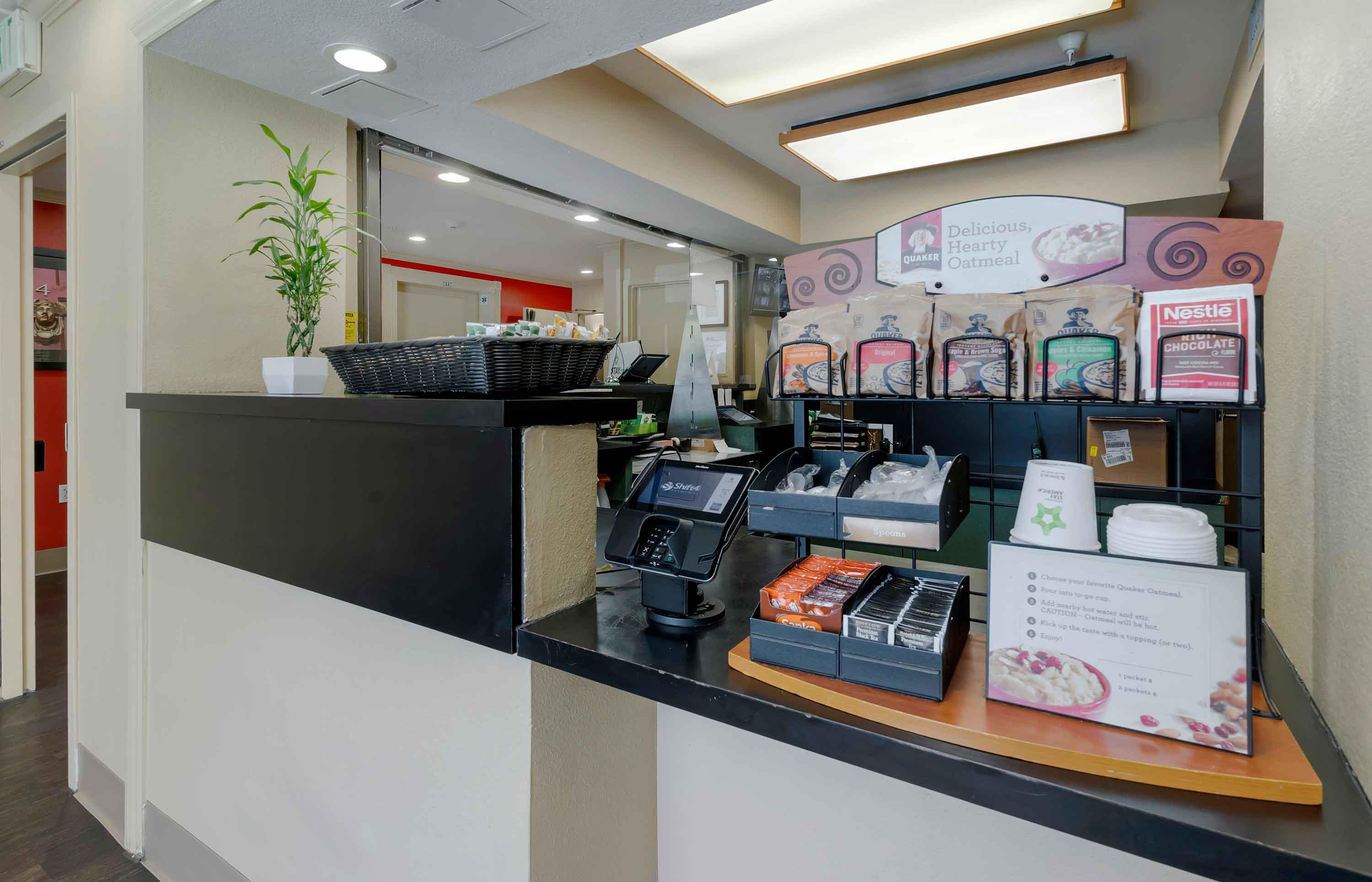 Lobby and Guest Check-in | Extended Stay America Suites Fremont Fremont Blvd South