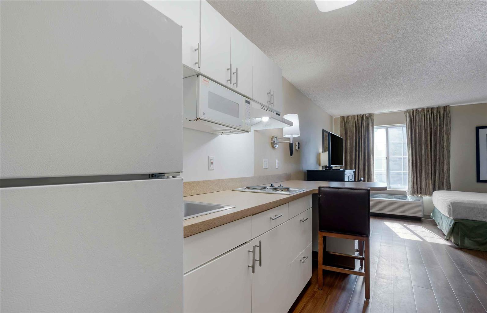EXTENDED STAY AMERICA SUITES-guestroom-Guest Room,Guest Room Amenity,Kitchen/Kitchenette,On-Site.jpg