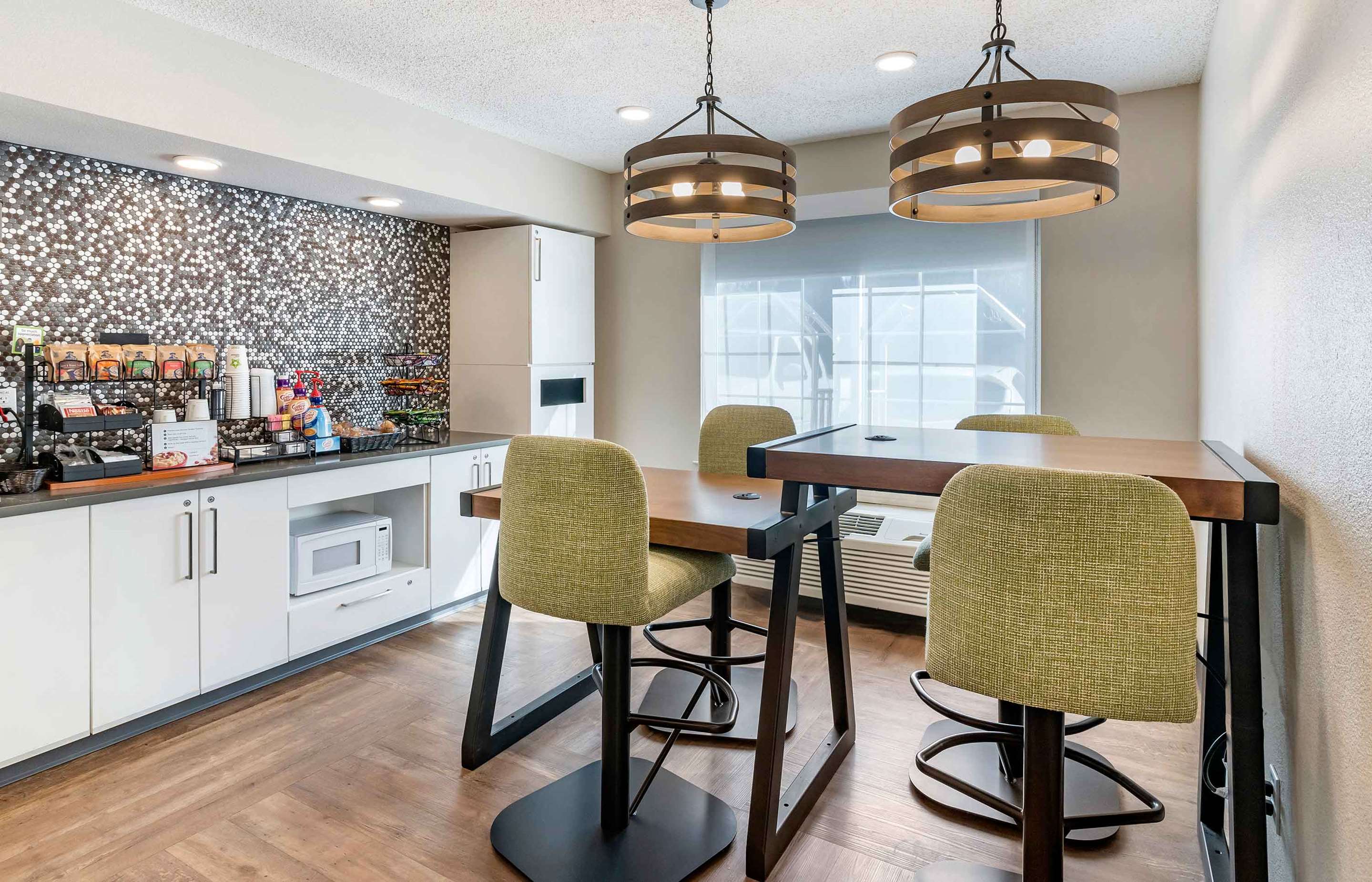 Free Grab-and-Go Breakfast | Extended Stay America Suites San Jose Mountain View