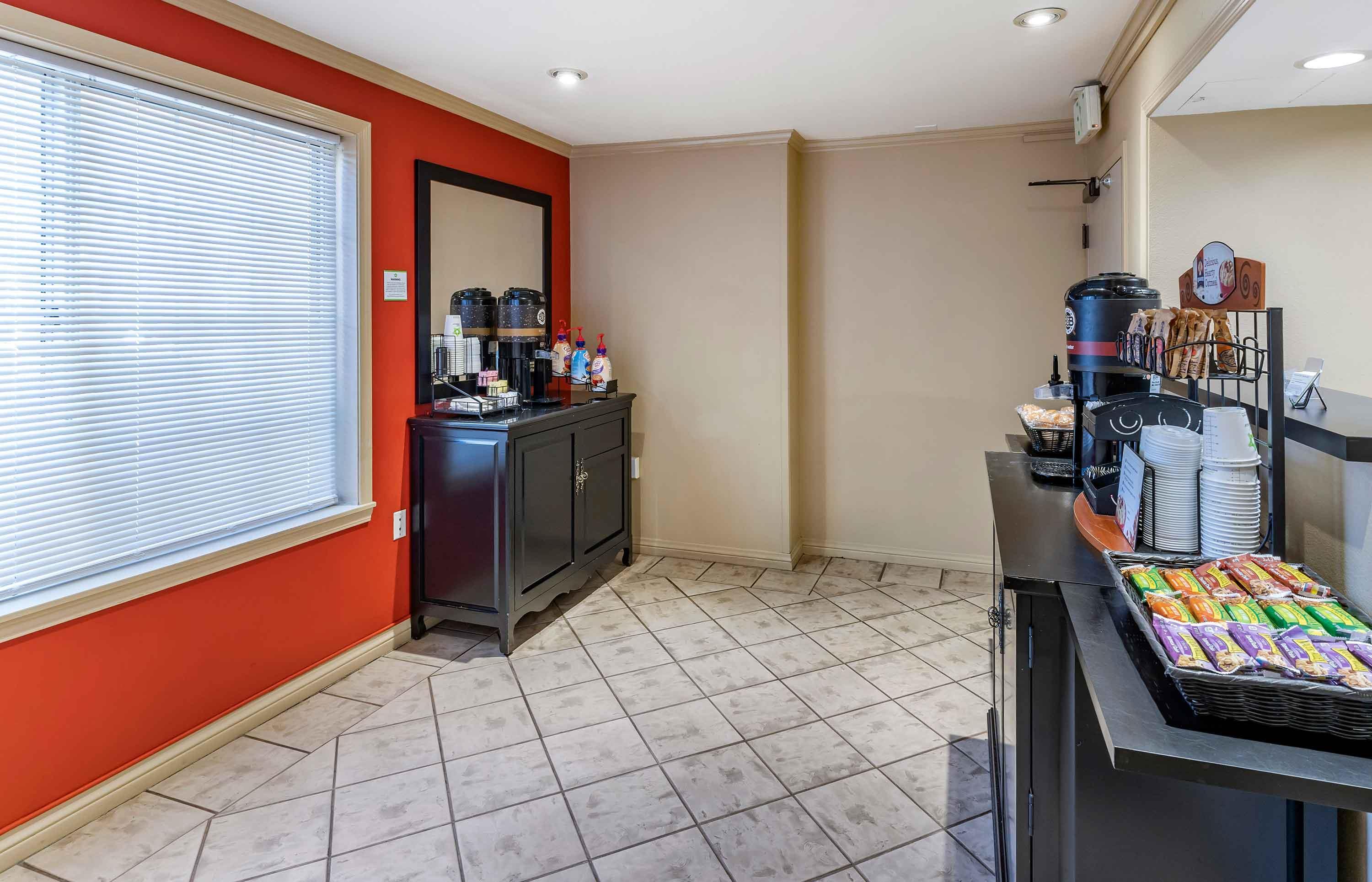 Free Grab-and-Go Breakfast | Extended Stay America Suites San Francisco San Carlos