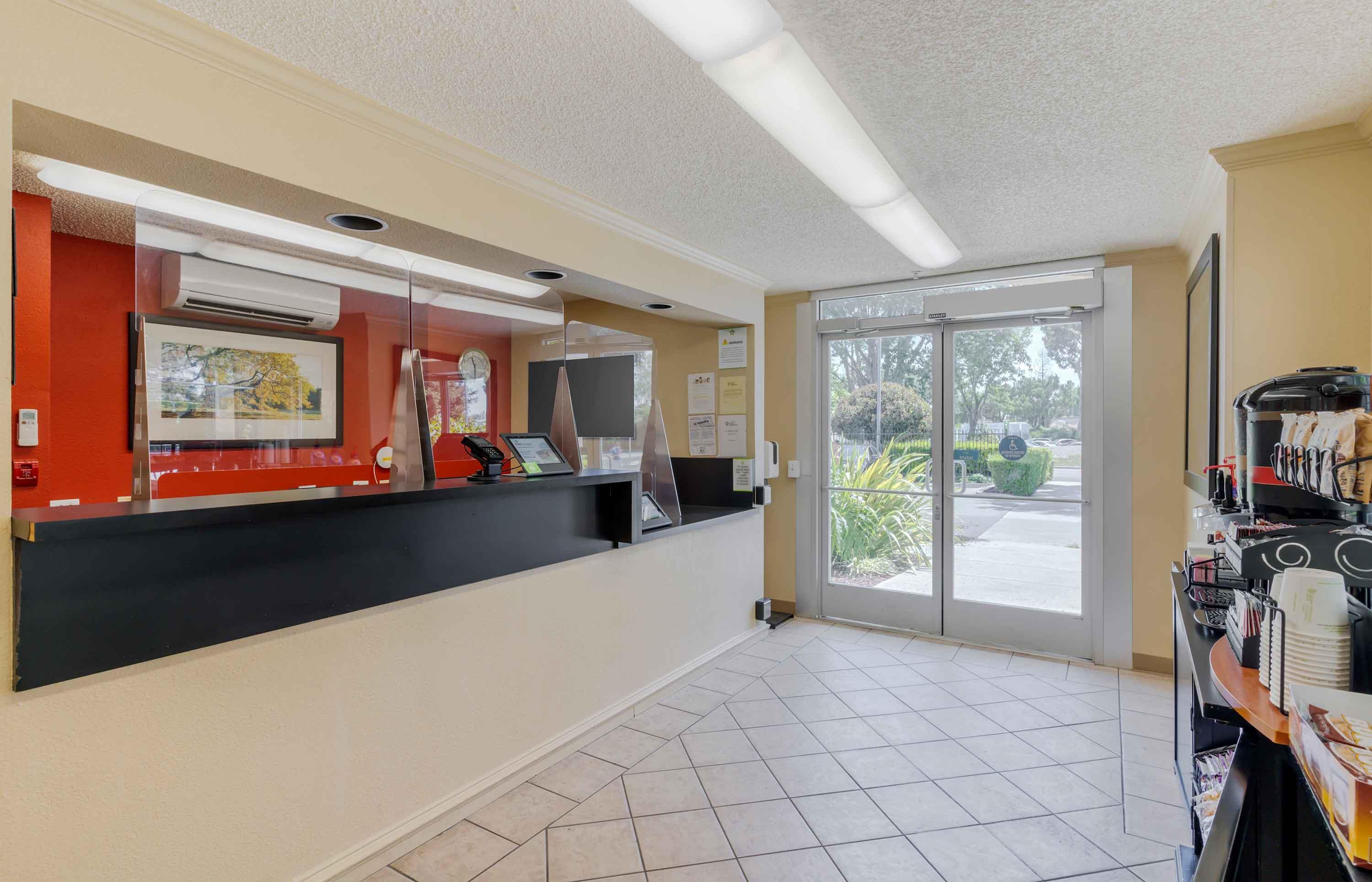 Lobby and Guest Check-in | Extended Stay America Suites San Jose Sunnyvale