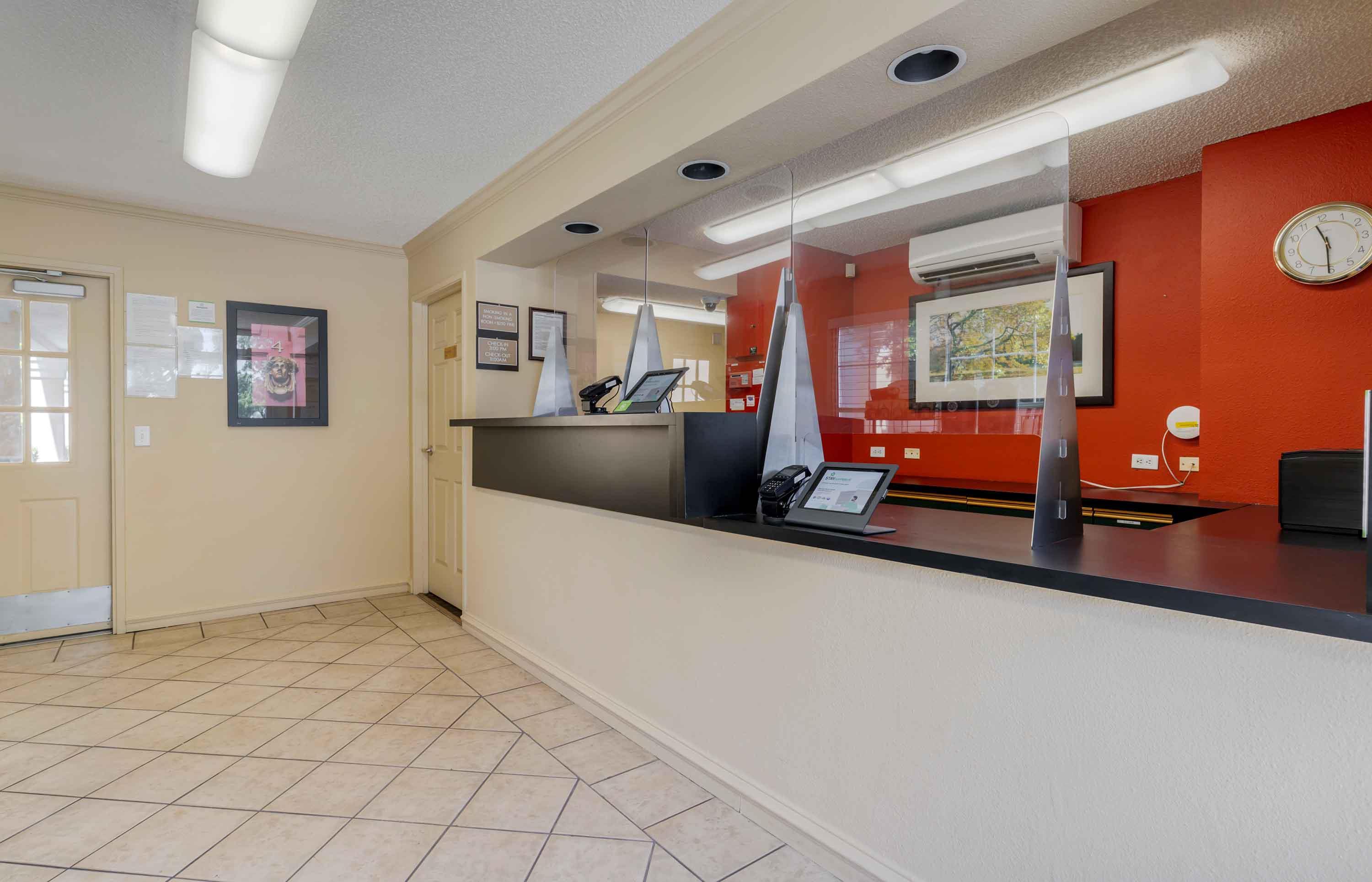 Lobby and Guest Check-in | Extended Stay America Suites San Jose Sunnyvale