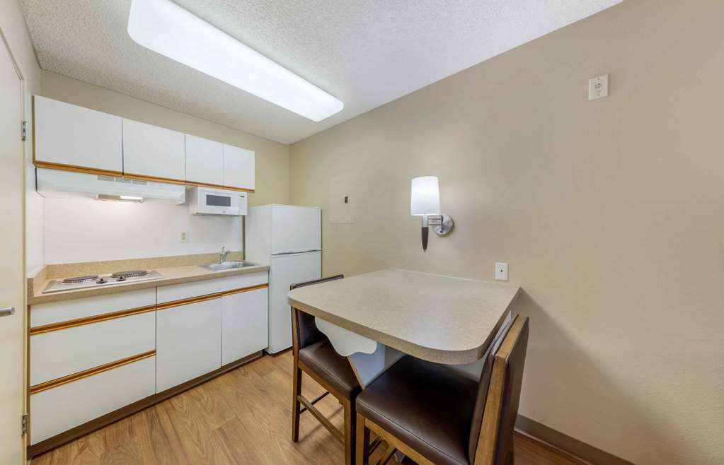 EXTENDED STAY AMERICA SUITES-guestroom-Guest Room,Guest Room Amenity,Kitchen/Kitchenette,On-Site.jpg