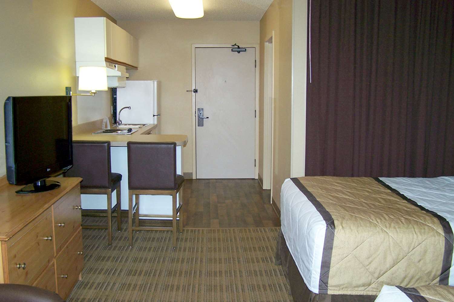 Extended Stay America Suites Del Amo Circle Torrance, CA See Discounts