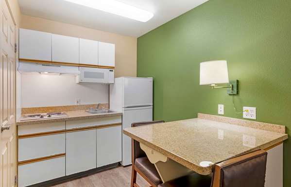 - Extended Stay America Suites Irvine - I-5, Exit 94