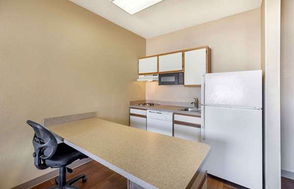  - Extended Stay America Suites South - I-25, Exit 197