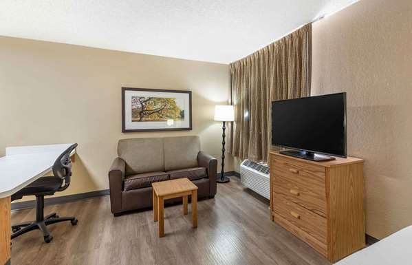 - Extended Stay America Suites South - I-25, Exit 197