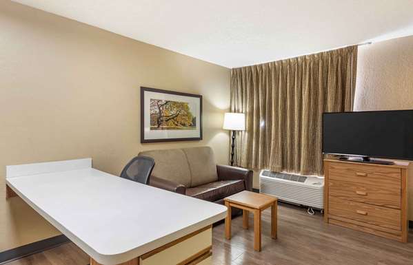  - Extended Stay America Suites South - I-25, Exit 197