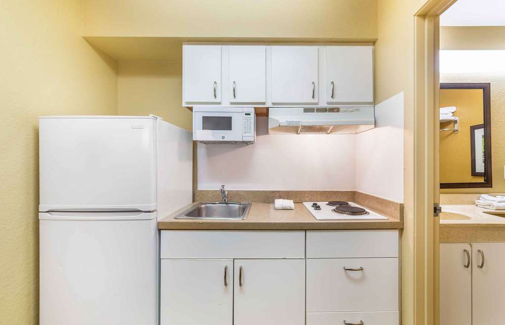 EXTENDED STAY AMERICA SUITES-guestroom-Guest Room,Kitchen/Kitchenette,On-Site.jpg