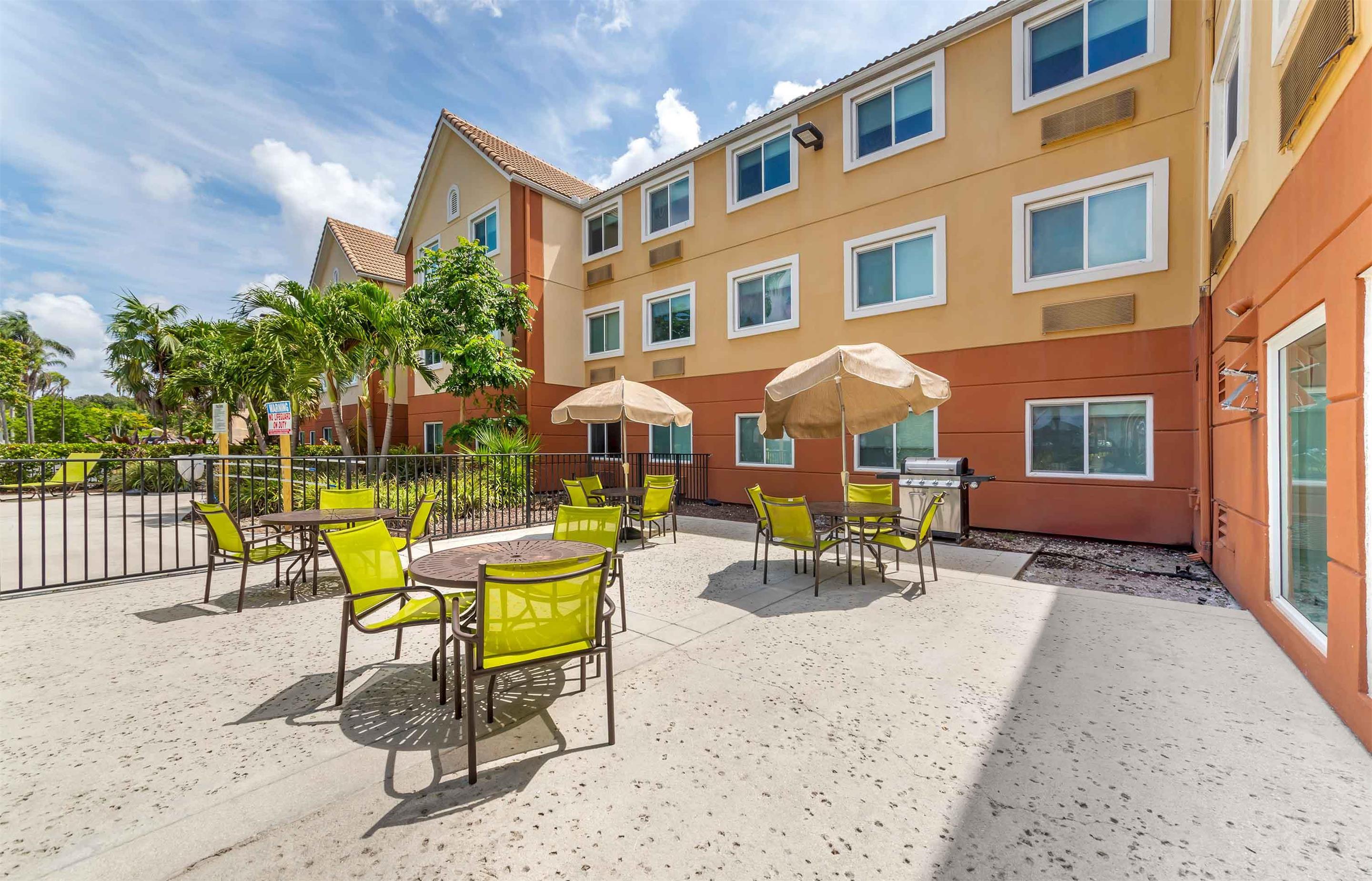 Exterior | Extended Stay America Premier Suites - Miami - Airport - Miami Springs