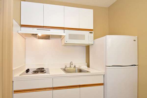  - Extended Stay America Suites Brandon - I-75, Exit 257