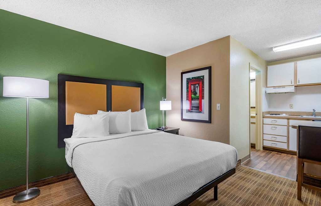 EXTENDED STAY AMERICA SELECT-guestroom-Guest Room,On-Site.jpg
