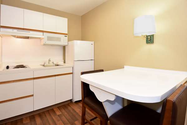  - Extended Stay America Suites Hammond Drive Atlanta