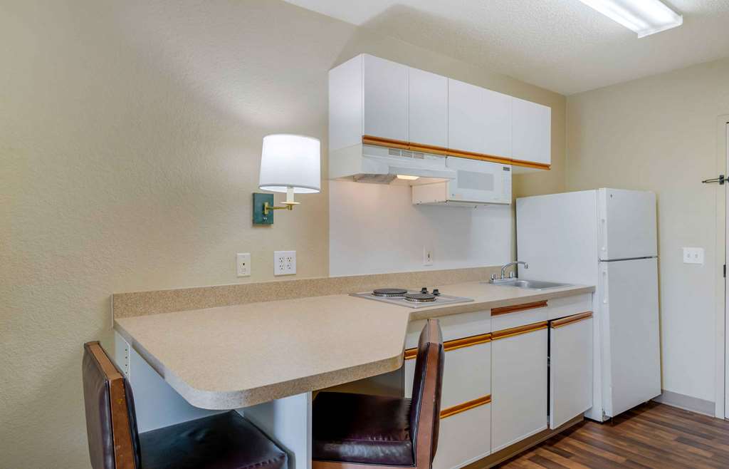 EXTENDED STAY AMERICA SUITES-guestroom-Guest Room,Guest Room Amenity,Kitchen/Kitchenette,On-Site.jpg