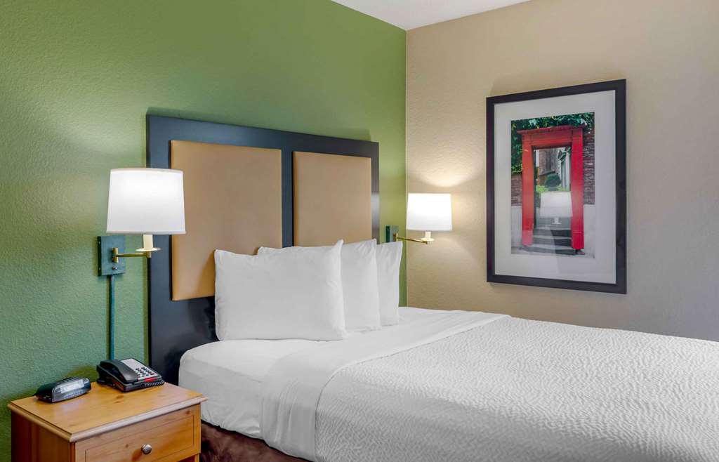 EXTENDED STAY AMERICA SUITES-guestroom-Guest Room,On-Site.jpg