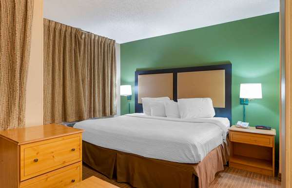  - Extended Stay America Suites Convention Center Schaumburg
